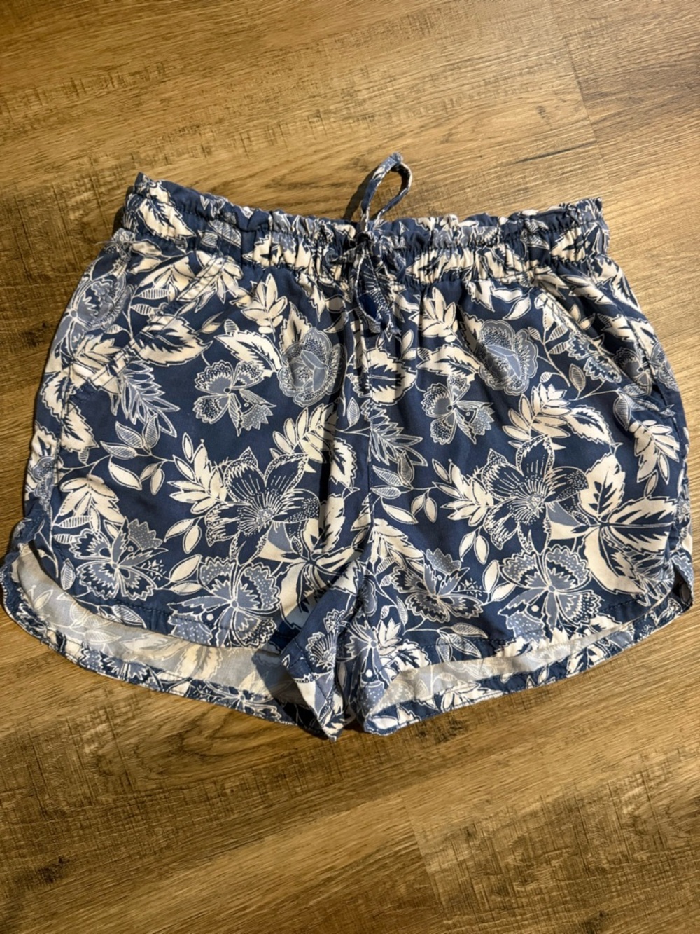 American Eagle Tropical Shorts